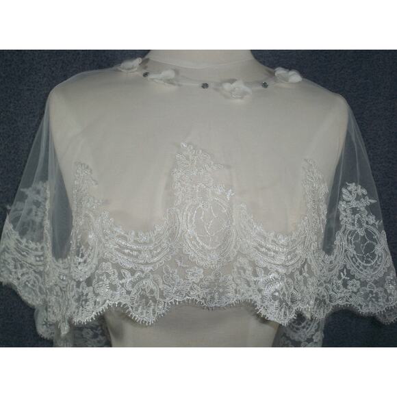 Lace Cape , Wedding Bridal Coverup , Wedding Lace Wrap, Lace Capelet, - Picture 3 of 8